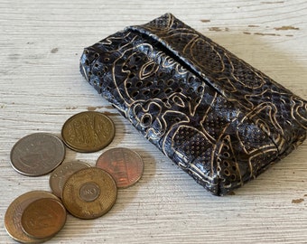 Italian Designer Leather Coin Pouch, Zipper Coin Purse, Vintage leather accessories, Leather gifts, Small coin pouch, Little zipper wallet