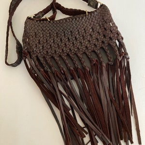 Vintage Leather Purse, Woven flap-top shoulder bag, Woven braided pattern finished with long fringes, Vintage western Purse, image 9