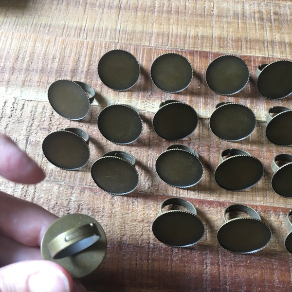 18 Ring Blanks in Antique Bronze Finish, Vintage Ring Bases 1 inch Adjustable Blank Tray Rings, Jewelry Making DIY Suplies and Findings