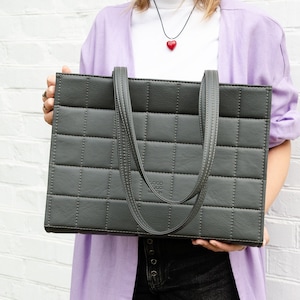 Bolso portátil de cuero 15 pulgadas Bolso de mano delgado para computadora portátil Bolso de computadora gris mujeres Bolso de mano de cuero vegano cremallera Bolsa de trabajo Macbook acolchada Bolsa de cartera