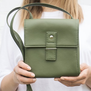 Small Crossbody Purse Vegan Leather Crossbody Bag Mini Crossbody Phone  Purse Small Cross Body Bag Vegan Gift Women Green Small Purse 