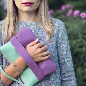 Lilac clutch bag Purple purse Vegan leather clutch Purple clutch purse Hand strap clutch Evening wristlet bag Mint handbag Purse crossbody