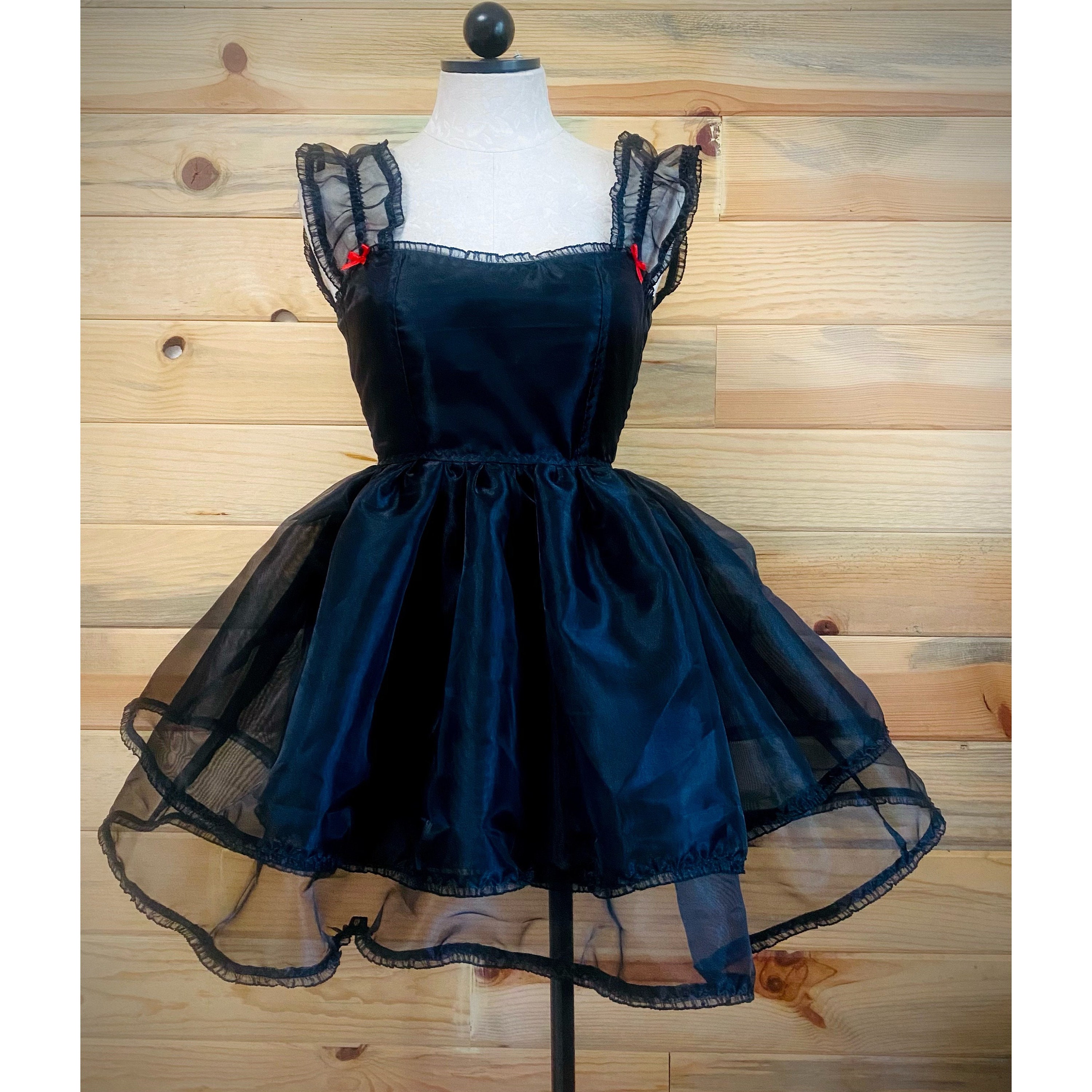 アバンチュウム Dot tulle & ribbon satinbabydoll Valentina Pom Pom Doll – ClementineandPoppyCo