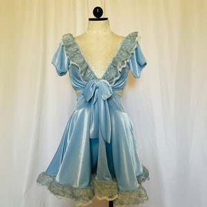 blue babydoll dress sabrina carpenter    ~  ''  