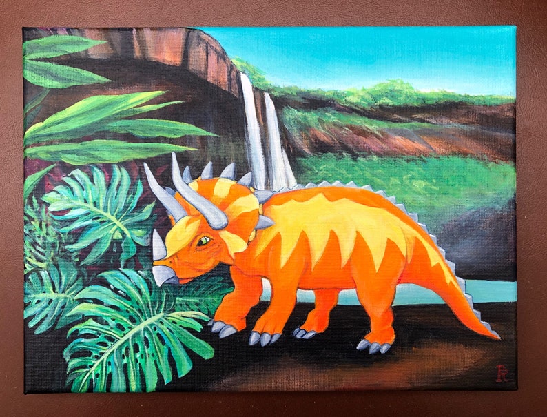 a dinosaur with three horns