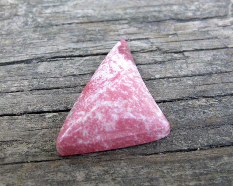 RARE Norwegian Thulite Cabochon Strawberries and Cream Pink Stone Pendant Stone Freeform Triangle Designer Cabochon Natural Stone Cabochon
