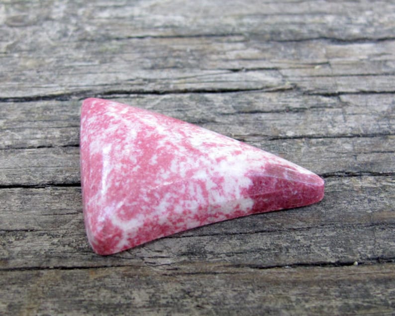 RARE Norwegian Thulite Cabochon Strawberries and Cream Pink Stone Pendant Stone Freeform Triangle Designer Cabochon Natural Stone Cabochon