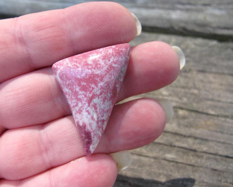 RARE Norwegian Thulite Cabochon Strawberries and Cream Pink Stone Pendant Stone Freeform Triangle Designer Cabochon Natural Stone Cabochon