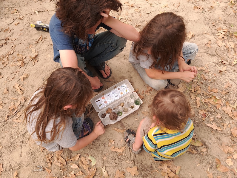 Bilingual nature scavenger hunt autumn english spanish
