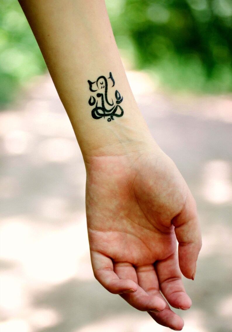 Mini Yoga Símbolo 14 Set De Tatuajes Temporales Tatuajes Etsy