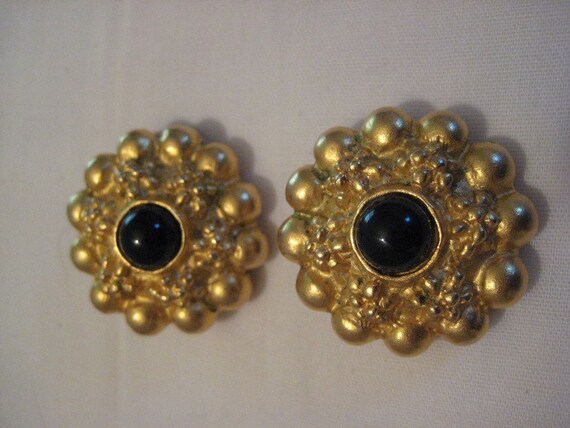 Vintage Deanna Hamro Designer Goldtone Clip on Ea… - image 2