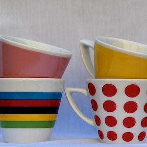 Set of 4 Cappuccino-sized Cups Grand Tour Jerseys image 1