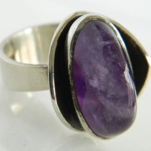 Unique Vintage Sterling Silver Amethyst Ring size 6.5