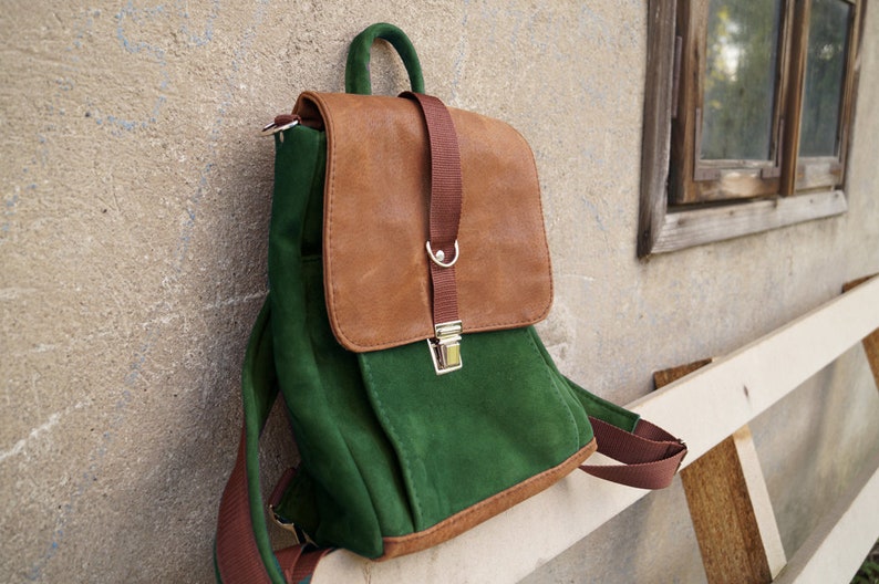 Vagabond BACKPACK green leather image 1