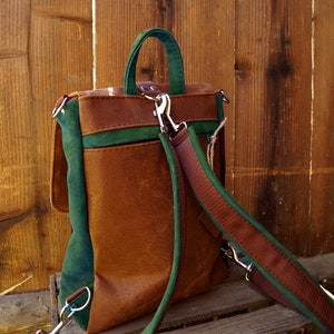 Vagabond BACKPACK green leather image 3