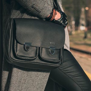 Black Leather Messenger Bag | Unisex Crossbody Briefcase and Handcrafted Laptop Bag