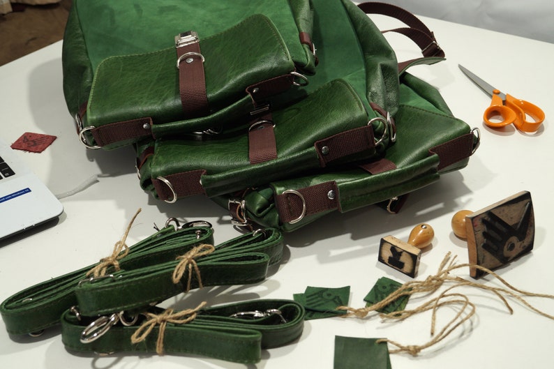 LILITH backpack / bag green leather image 6