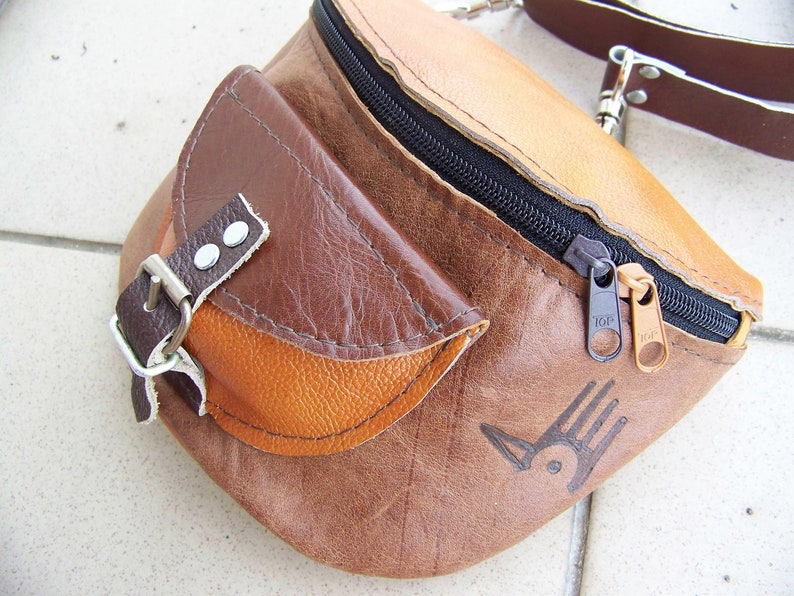 WAIST leather BAG shaseds of light brown fanny pack image 3