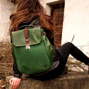 LILITH backpack / bag green leather image 4