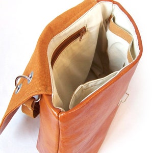 Catherine the Great caramel leather bag image 4