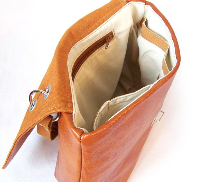 Catherine the Great caramel leather bag image 4