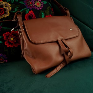 BARONESSA medium brown CAMEL natural leather