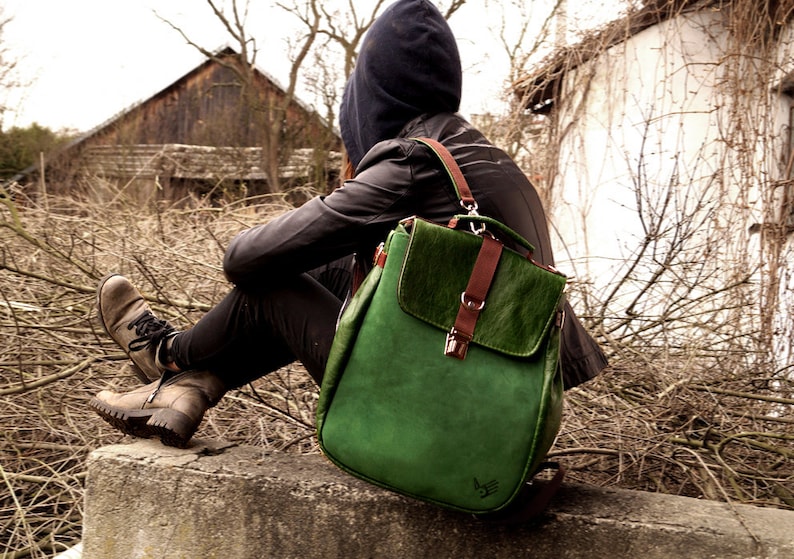 LILITH backpack / bag green leather image 1