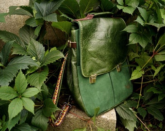 LILITH CHIMERA backpack / bag green leather AZTEC straps