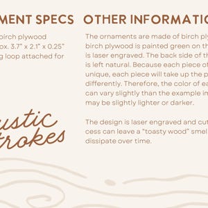 Puede incluir: Texto sobre un fondo beige que describe las especificaciones de los adornos y otra informaci&oacute;n. Los adornos est&aacute;n hechos de madera contrachapada de abedul, de aproximadamente 9,4 cm x 5,3 cm x 0,6 cm, con un lazo de cuerda de yute. El dise&ntilde;o est&aacute; grabado con l&aacute;ser.
