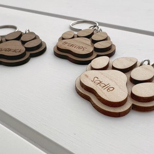 Personalized Dog Name Keychain - Pet Name Keychain - Gift for Pet Lovers - Dog Paw Keychain - Dog Name Keepsake - Pet Memorial Gift