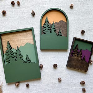 Letrero de montaña en capas / Decoración de bosque de montaña / Arte de pared de cabaña / Decoración de viaje