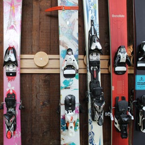 6 Pair/32" Button Ski Rack, With Traditional Wooden Buttons