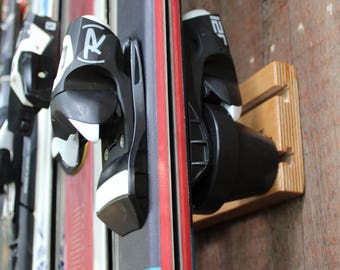 Adjustable 4-Position Ski Rack: 19-Inch Totti Button Hangers