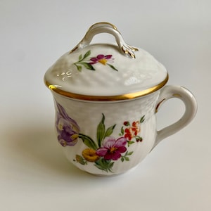 Copenhagen Porcelain Pot De Creme In The Saxon Flower Pattern #493/1542