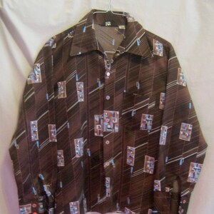 Vintage 70s Disco Era ART DECO Print SHIRT Sexy Polyester Spread Collar Chest 47&quot;  Sz: Large/Extra Large