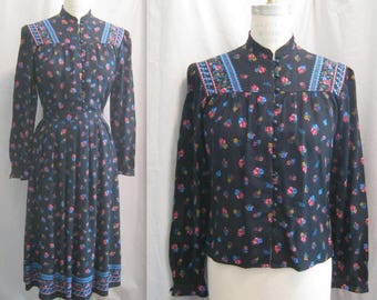 vintage années 70 Russe PEASANT Style Ensemble ROBE (Chemisier et Jupe Combo) Rayonne Imprimée Sépare Petit/Moyen