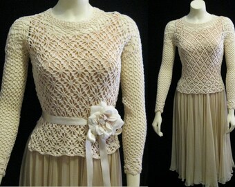 Vintage 70s CROCHET SWEATER Romantic Cottagecore Retro 30s Look ~Bust up to 36"