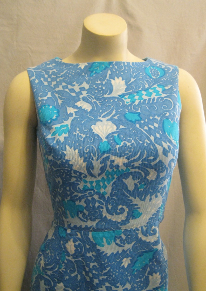 Vintage 60s 70s MOD Preppy DRESS Sleeveless Shift Button Back Floral Print Bust: 36 image 2