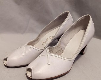 RARE!!! Deadstock NIB Vintage 50s White Leather Peep Toe PUMPS Wedding Heels Shoes Swing Dance Pin-Up Style    ~Size 9D!!!!D