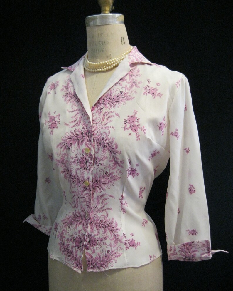 Vintage 50s Lavender Border PRINT BLOUSE Top Shirt Romantic Style Sportswear Size Bust 40