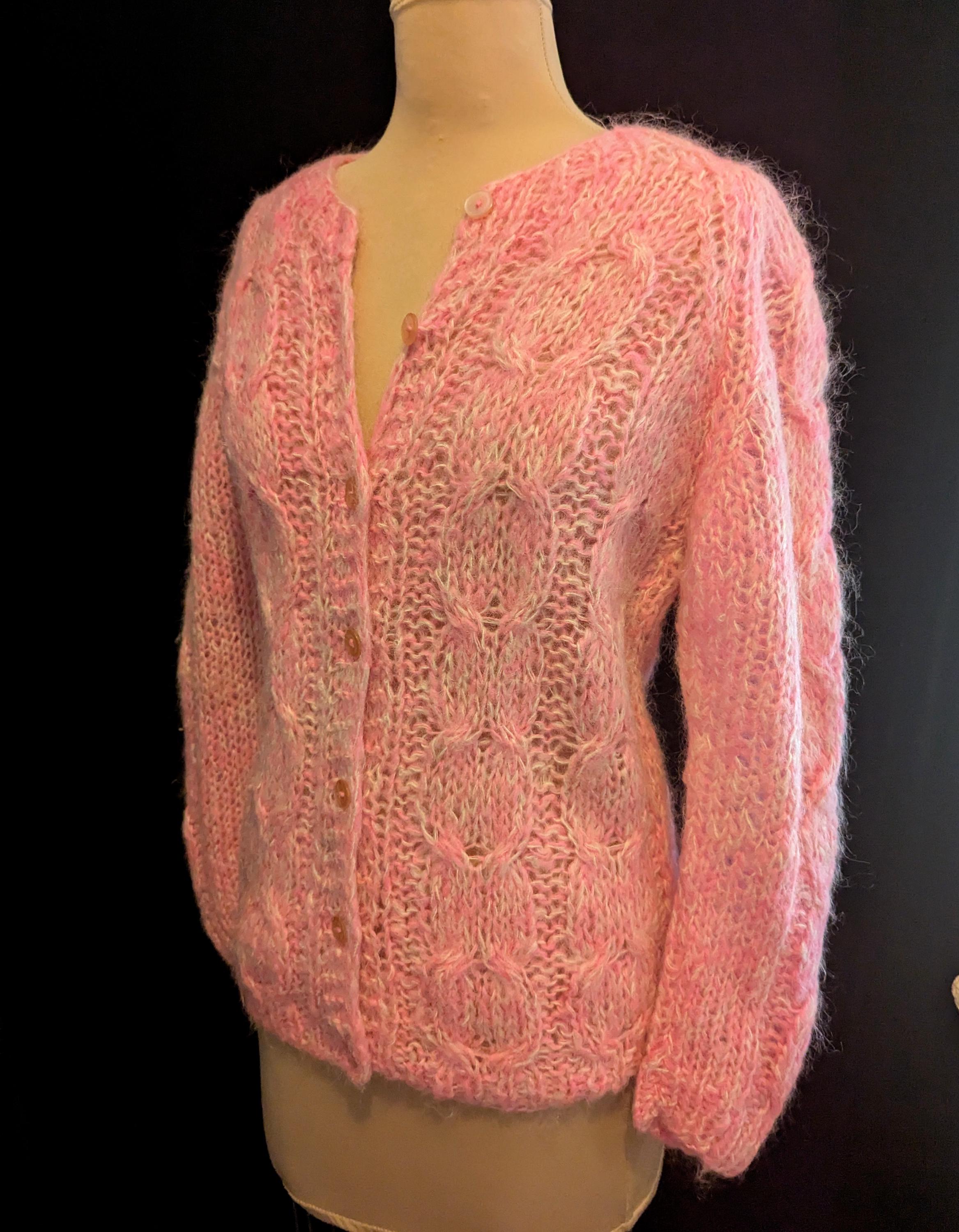 Vintage 60s MOHAIR Cardigan SWEATER Handknit V-neck Cabled