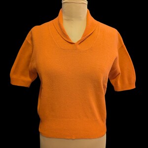 Vintage jaren 50 oranje PIN-UP TRUI lamswolmix, sjaalkraag trui Bad Girl rockabilly-tijdperk ~ maat medium GROTE buste: 40"