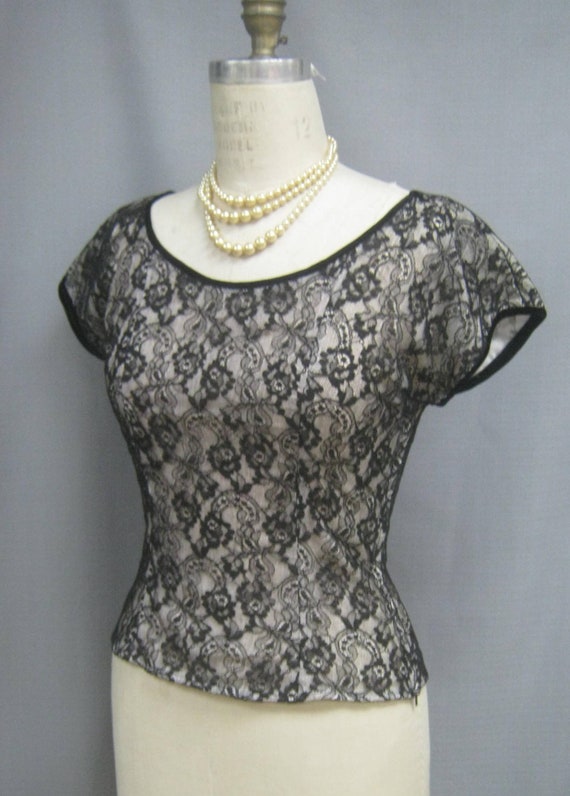 Vintage 1950s BLACK LACE BLOUSE Top Nude Lining H… - image 2