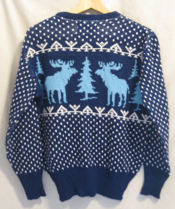 Vintage 1960s White Knit Deer Zip Up Sweater Vintage 1960s White Knit Deer Zip Up Sweater