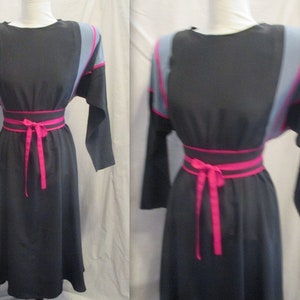 Vintage 80er Jahre SEIDENKLEID mit Schärpe COLOR Block Dolman Ärmel von John Weitz
