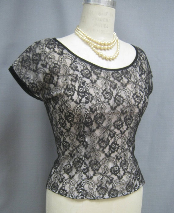 Vintage 1950s BLACK LACE BLOUSE Top Nude Lining H… - image 4