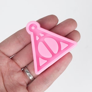 1 piece Mirror Surface Silicone Keychain Mold Triangle H Potter Logo Mold 10338650
