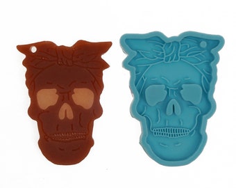 1 Piece Silicone Skull Mold With Keychain Hole DIY Resin Keychain For Gift 10363650