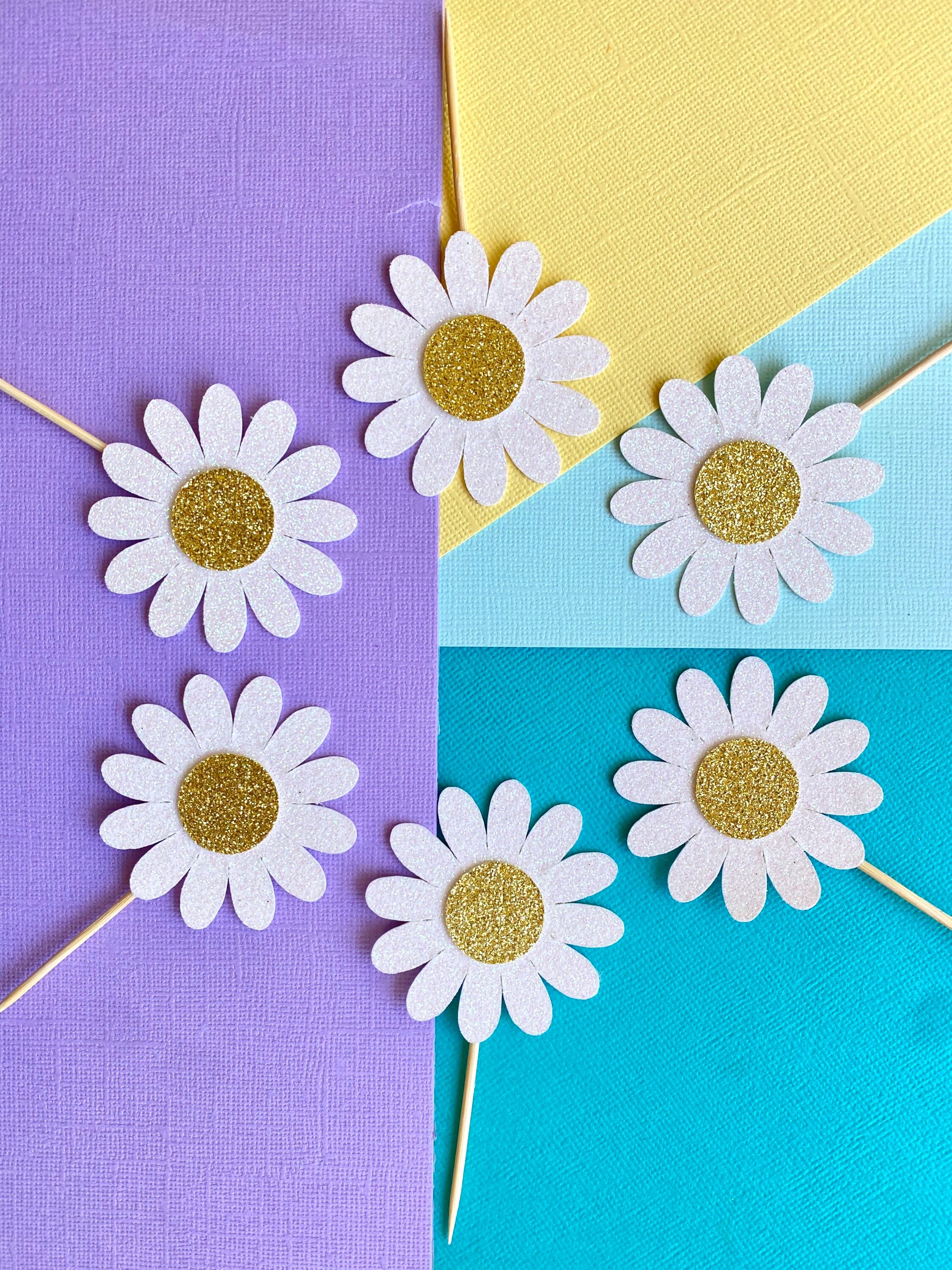 Daisy cupcake toppers set of 6 / spring flower daisies Etsy