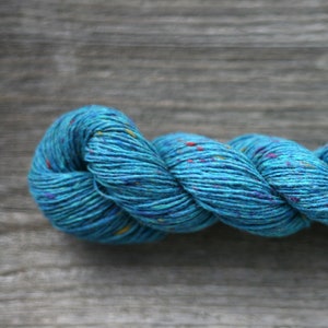 Mjukt Donegal Merino Tweed-garn, irländskt spunnet garn, färg 5564 Påfågel